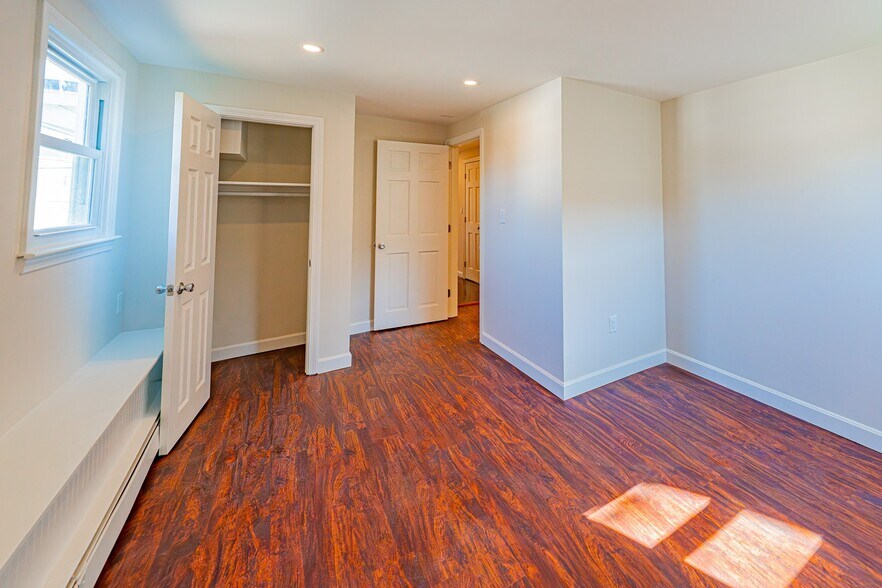 Building Photo - 13 Buena Vista St