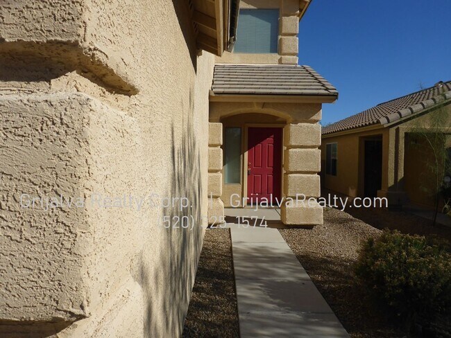 Building Photo - 4 Bedroom, 3 Bath Two-Story Home in Los Ar...
