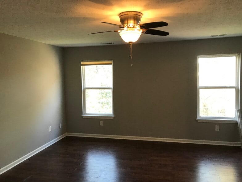master bedroom - 10440 Platinum Dr