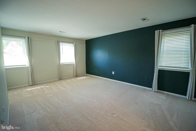Building Photo - 13210 Nickleson Dr