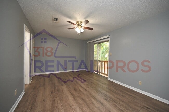 Building Photo - 2207 Lily Dr