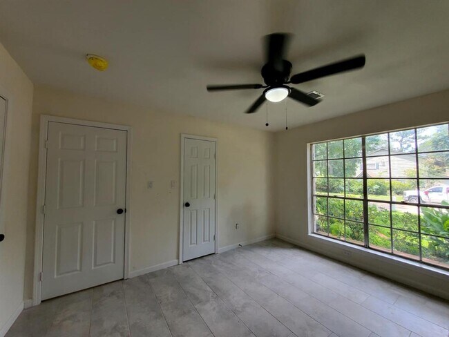Building Photo - 22019 Kenchester Dr