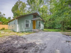 Building Photo - 223 SE 9 St