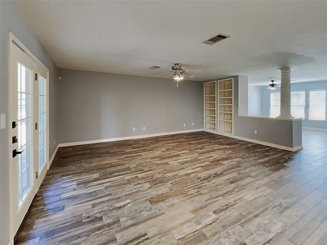 Building Photo - 904 Swallow Ridge Cove