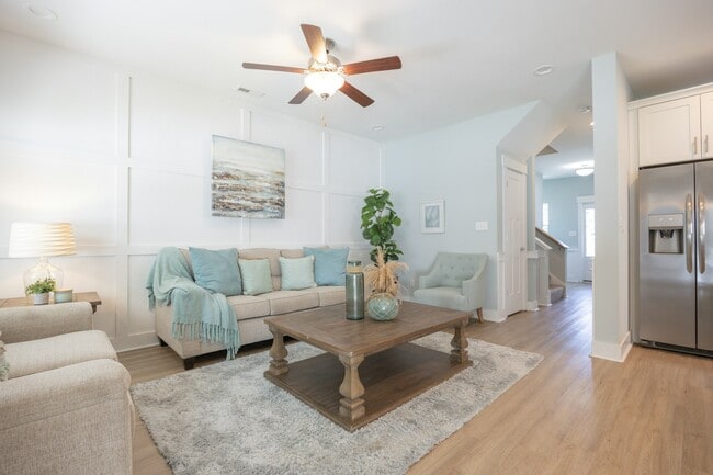 Building Photo - 1608 Carma Ct