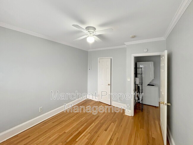 Building Photo - 661 Ravenel St