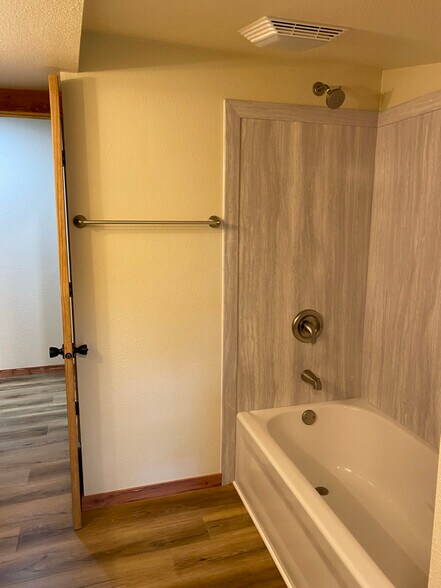 Building Photo - 12132 MO-7