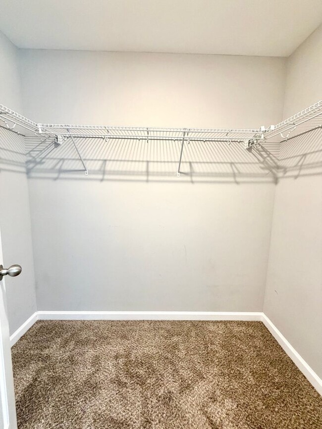 Building Photo - 235 Woodland Vly Ln