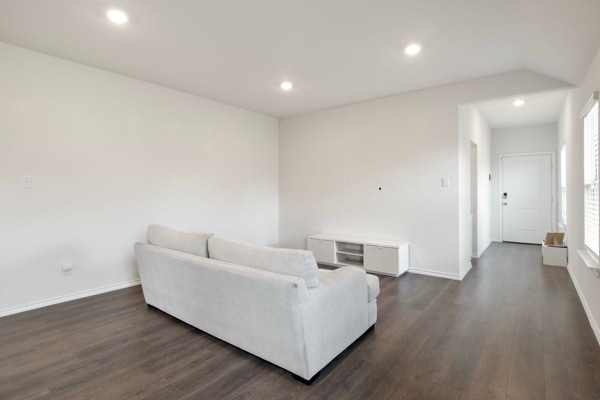 Building Photo - 3001 Glazner Dr