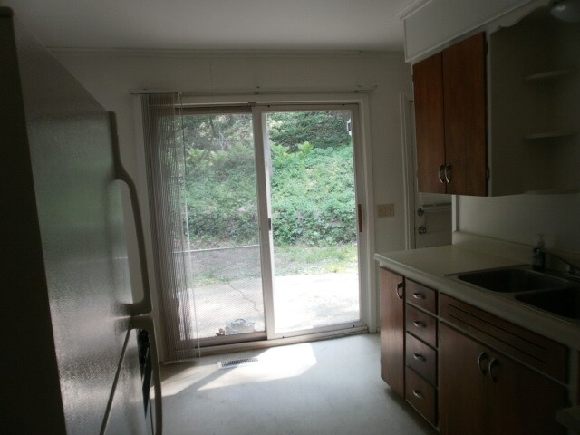 Building Photo - 141 Millview Ave