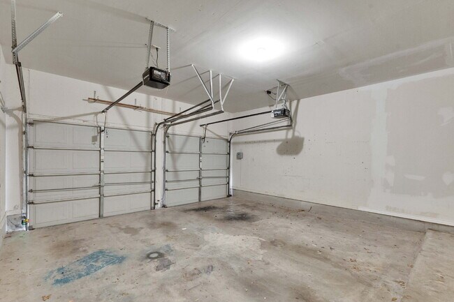 Building Photo - Charming Home in the Coveted River Place Community 5407 Merrywing Circle, Austin, TX 78730