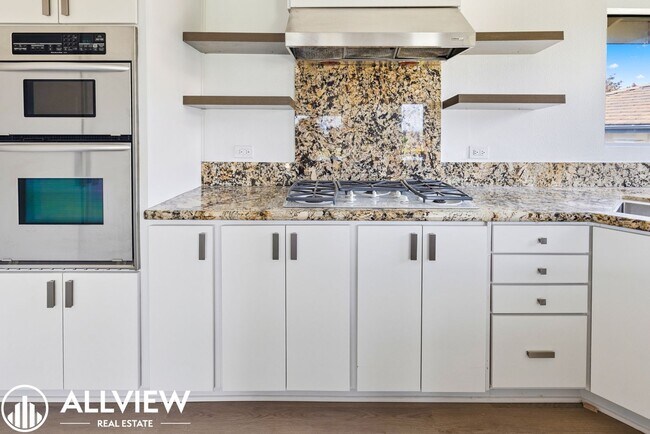 Building Photo - Recently Renovated Two-Story Home in Jasmi...