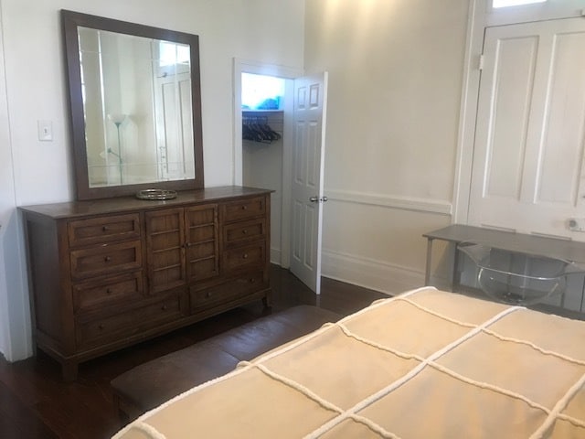 Building Photo - 5221 Magazine St