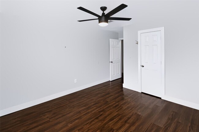 Building Photo - 11930 Ashcroft Dr