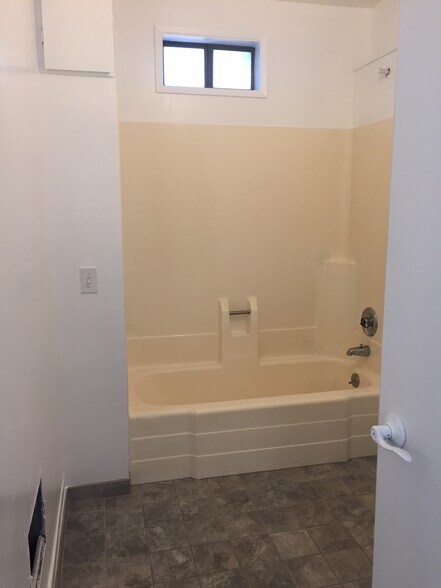 Bathroom - 2351 SE 51st Ave