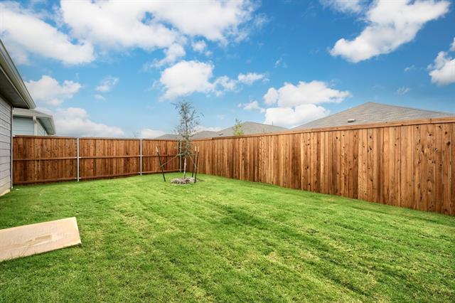 Building Photo - 4040 Equestrian Dr