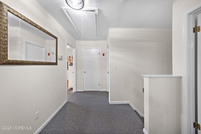 Building Photo - 111 E Lincoln Ave