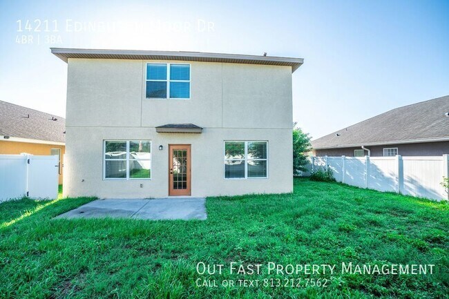 Building Photo - Spacious and Modern 4-Bedroom Home with a ...