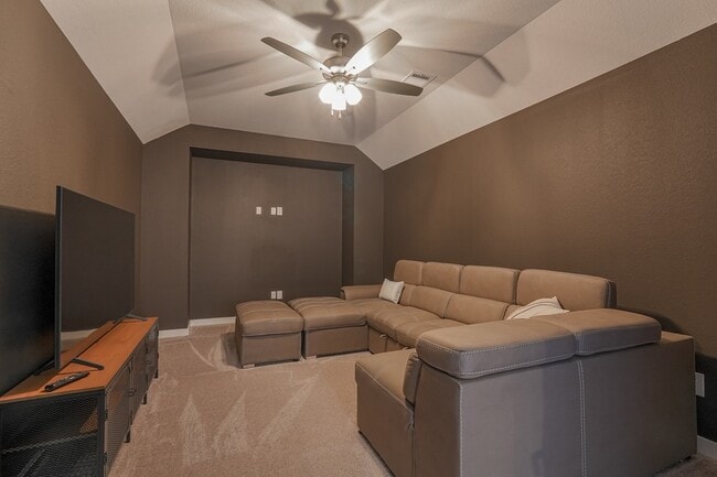 Building Photo - 662 Lost Maples Bend Ln