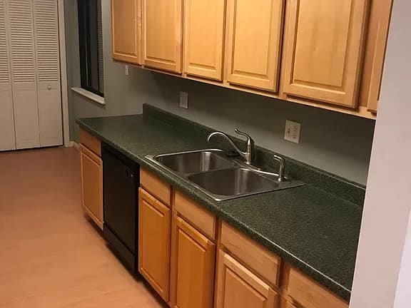 Building Photo - 197 Sugarwood Ln