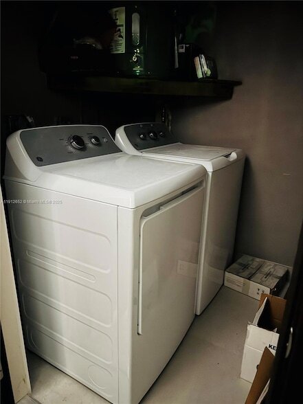 Building Photo - 7157 W 19th Ct