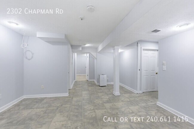 Building Photo - 2302 Chapman Rd