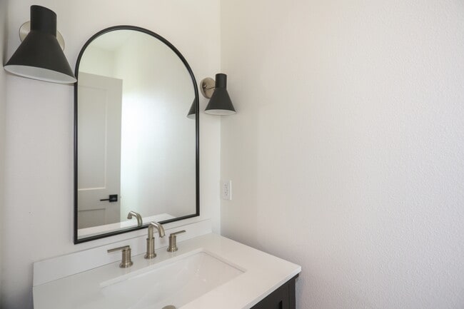 Building Photo - 1797 E Rex Rd