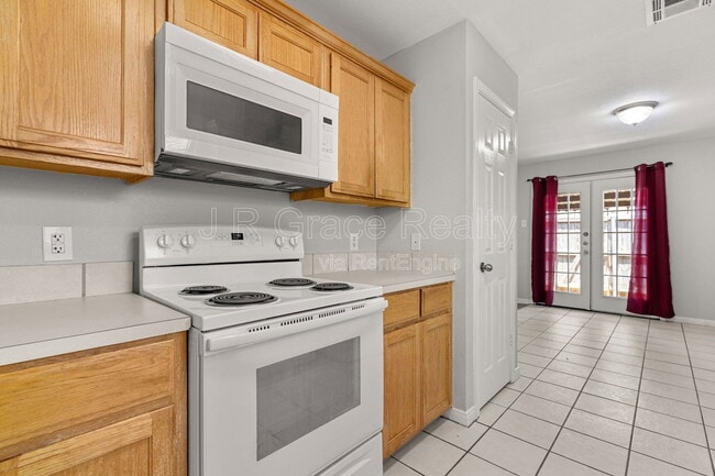 Building Photo - 10217 Hyacinth Ln