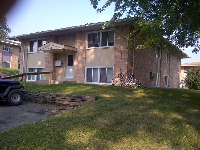 Primary Photo - 2128 Belmont Ln
