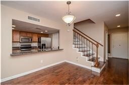 Building Photo - 939 Memorial Village Dr