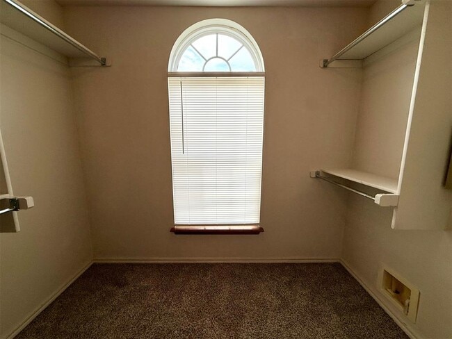 Building Photo - 2509 Arbor Dr