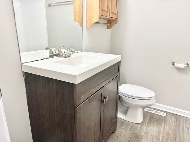 Building Photo - Newly Renovated Three Bedroom Close to Ft. Campbell