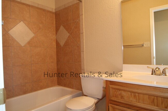 Building Photo - 4204 Elms Run Cir