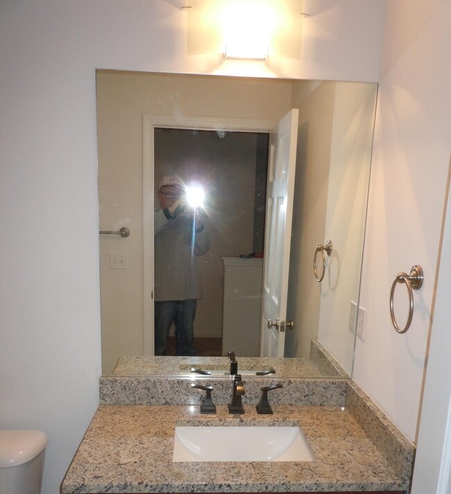 Building Photo - 312 James Cir
