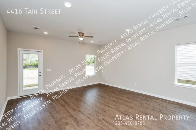 Building Photo - 4416 Tari St