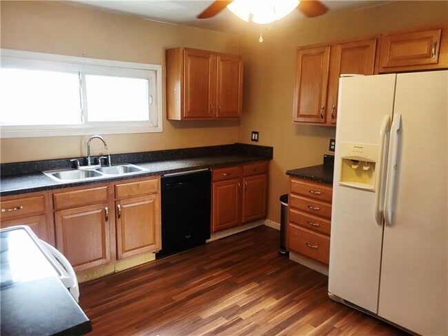 Building Photo - 229 Ave A