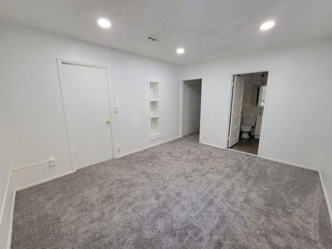 Building Photo - 210 N 700 E