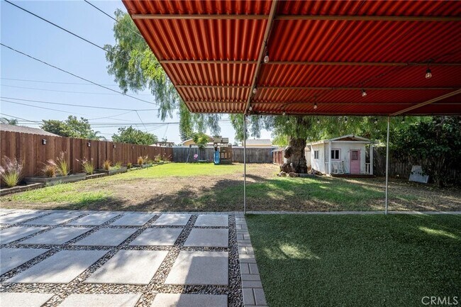 Building Photo - 13616 Hermes St