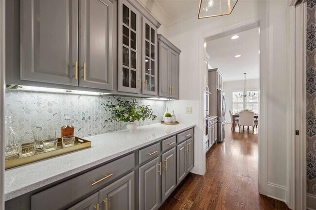 Building Photo - 12603 Itaska Walk