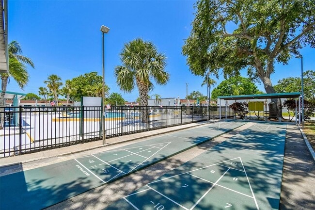 Building Photo - 9032 Mission Oaks Blvd