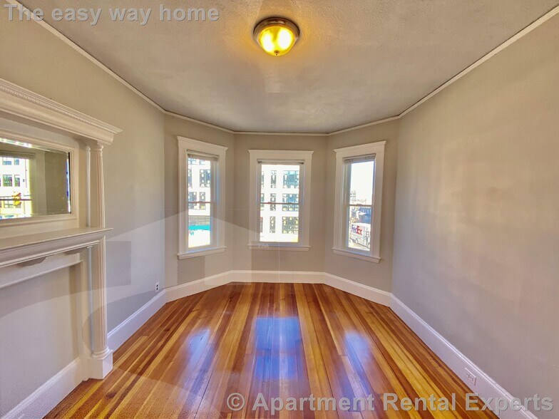 Building Photo - 36 North Beacon St