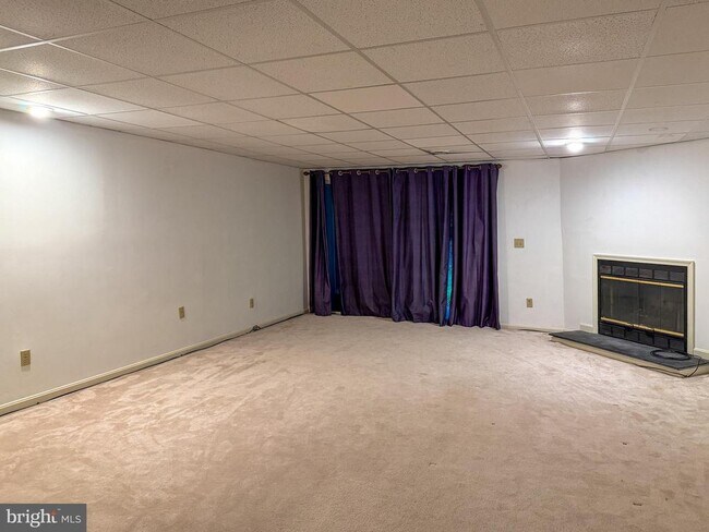 Building Photo - 4732 Weatherhill Dr