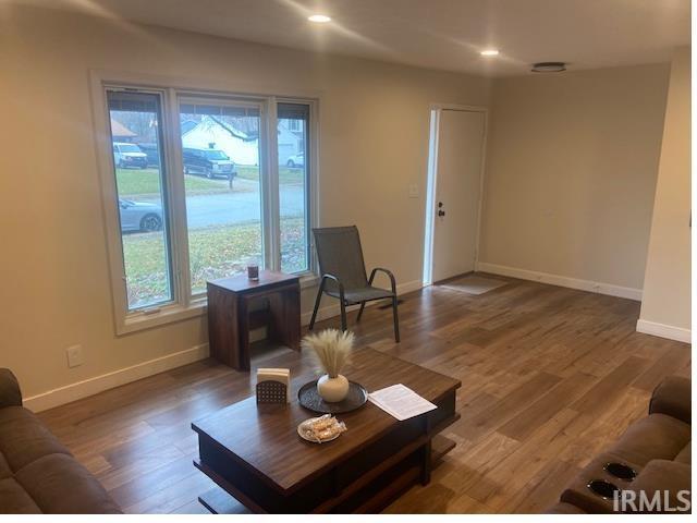 Building Photo - 833 Ashland St