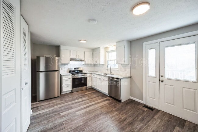 Building Photo - 12174 Glencrest Ct