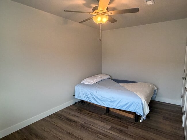 Building Photo - 5979 E Big Horn Pkwy