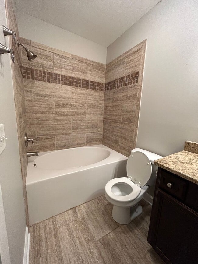 Building Photo - 3 bed 2.5 bath in Germantown, 1 Car Garage, Fenced Yard