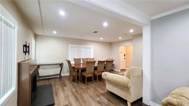 Building Photo - 2431 N Lamer St