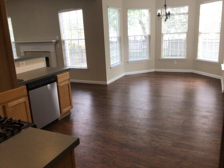 Building Photo - 7534 Sparkleberry Dr