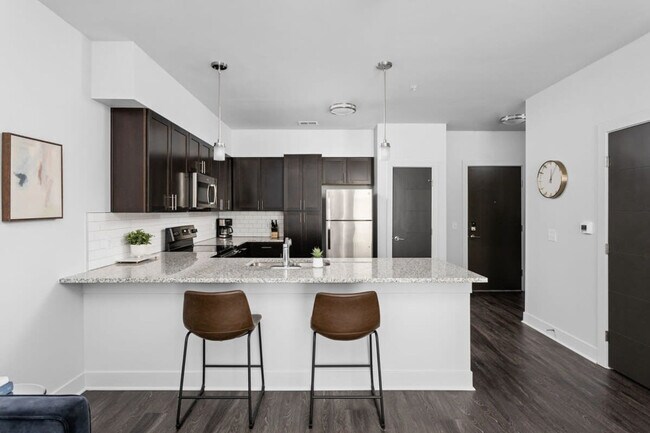 Building Photo - 8506 Westfield Blvd