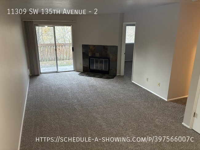 Building Photo - 3 BD 2BA 1100 sq ft w/ GARAGE, W/D hk up, ...